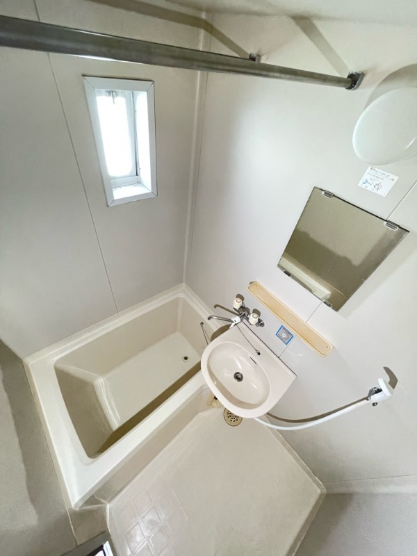 バス・シャワールーム　※他部屋参考写真