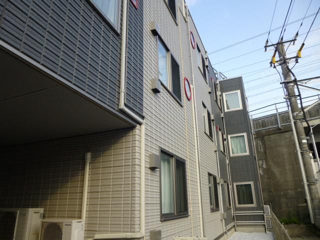 東急東横線 多摩川駅 徒歩12分 築17年