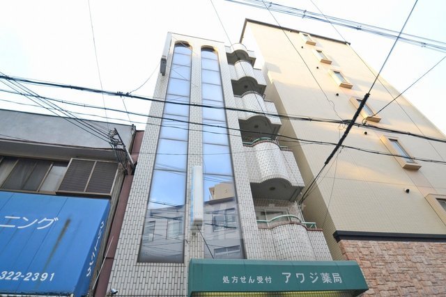 青山ハイツ淡路の建物外観