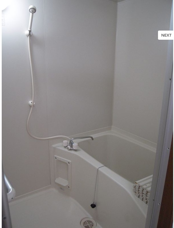 バス・シャワールーム　落ち着いた空間のお風呂です