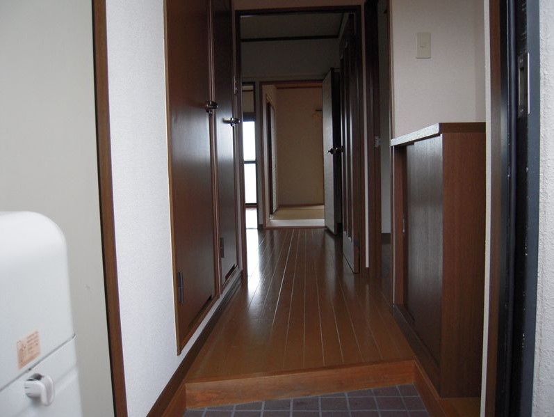 玄関　シンプルで使いやすい玄関です