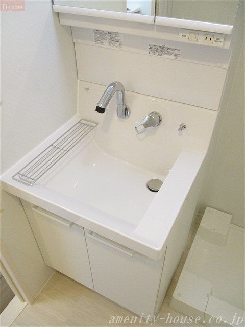 洗面設備　●シャンプードレッサー仕様の独立洗面台♪