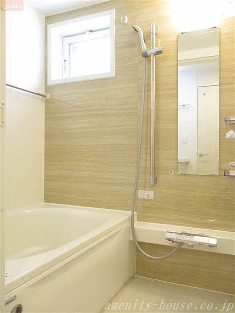 バス・シャワールーム　●追焚き・浴室換気乾燥機付きのバスルーム♪