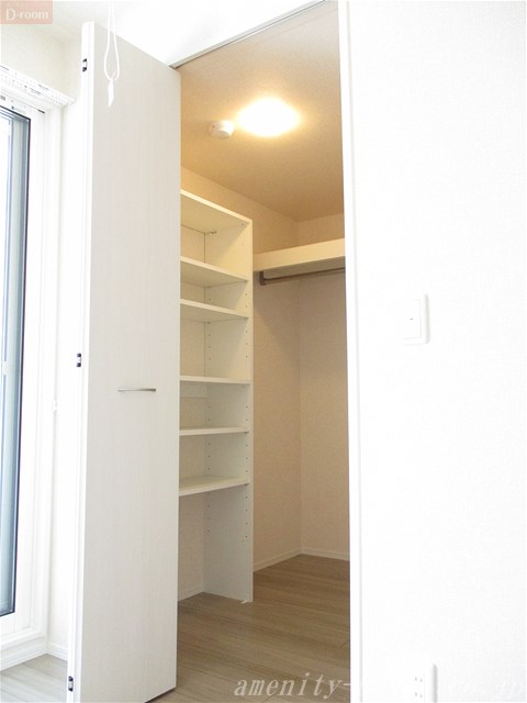 収納　●洋服がたくさんしまえるウォークインクローゼットをご用意♪