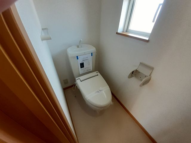 【嘉麻市上臼井のアパートのトイレ】