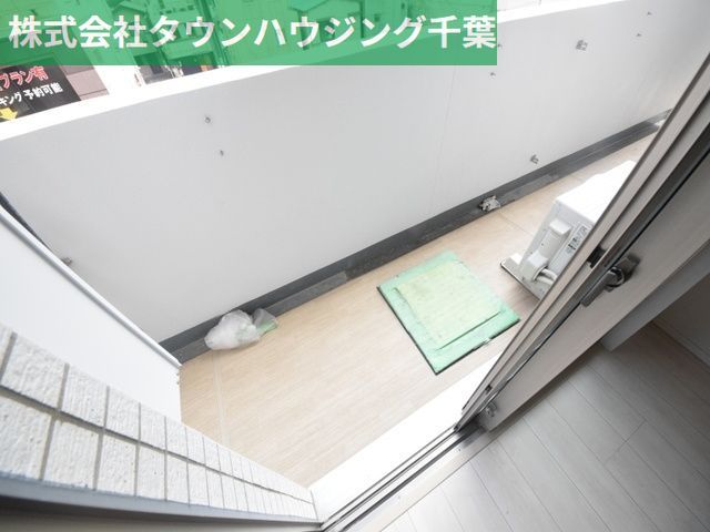 【千葉市中央区中央のマンションのバルコニー】