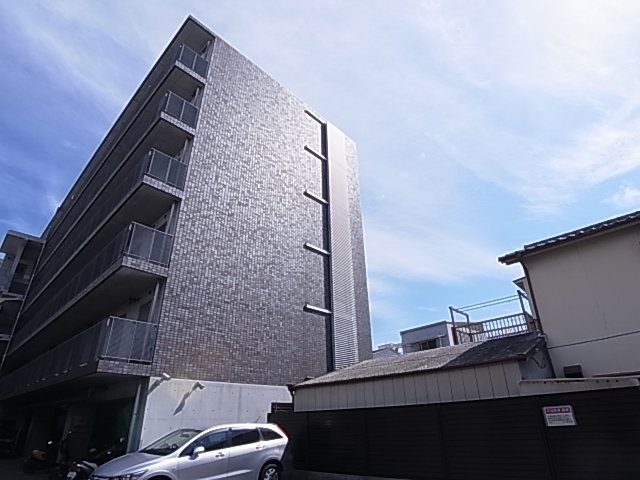 神戸市長田区菅原通のマンションの建物外観