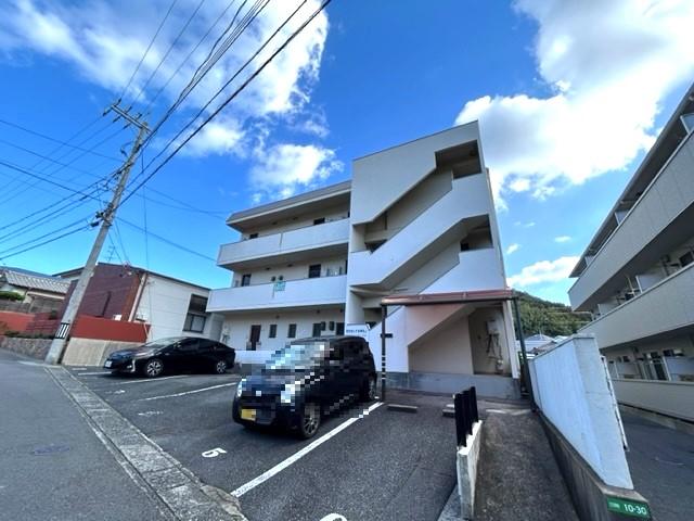 下関市三河町のアパートの建物外観