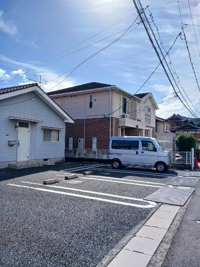 【メーテル南町の駐車場】