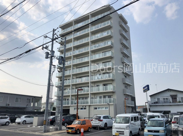 岡山市北区今のマンションの建物外観