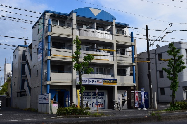 広島市安佐南区山本のマンションの建物外観