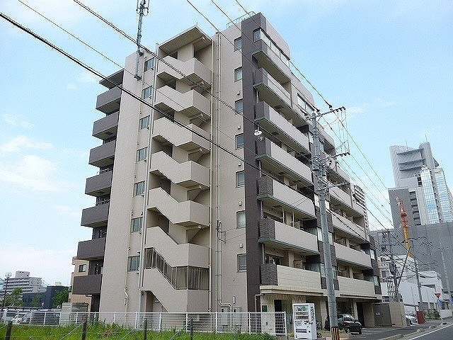 福岡市東区千早のマンションの建物外観