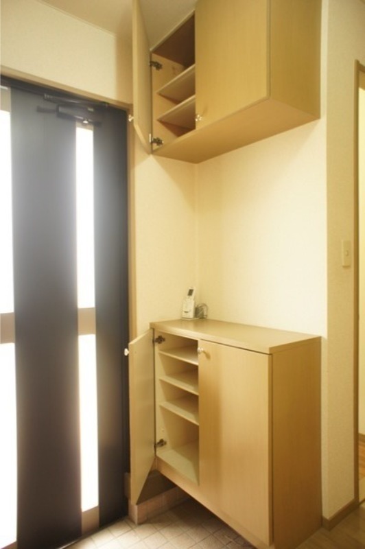 玄関　図面と現状に相違がある場合には現状を優先