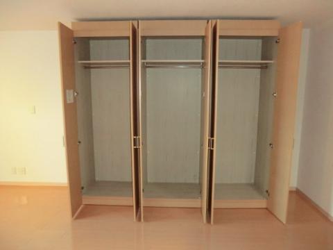 アネスティコート　収納　クローゼット