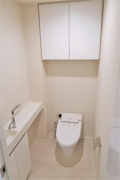 トイレ　バストイレ別。温水暖房便座有（前回募集時）