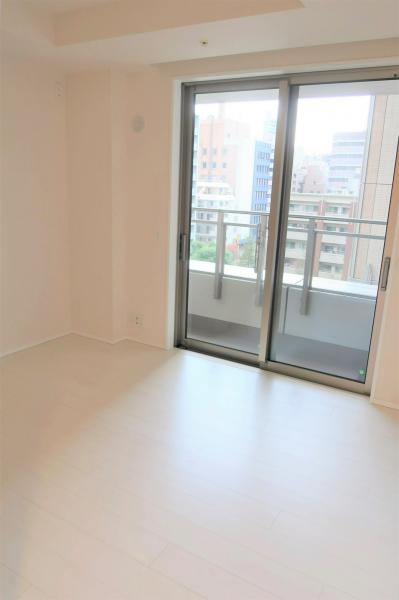 居室・リビング　約６．１帖の洋室（前回募集時）