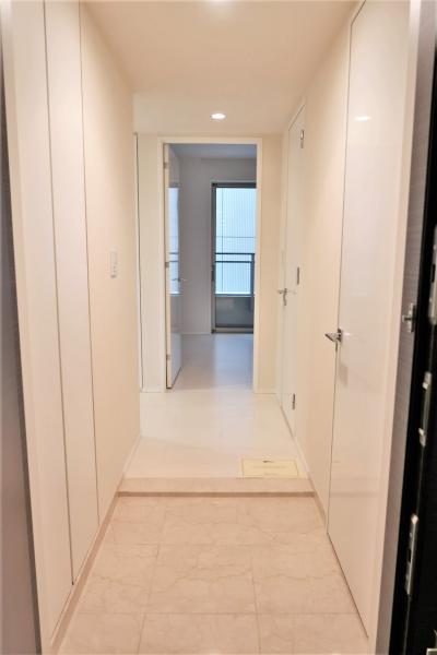 玄関　入退室のしやすいフラットな玄関（前回募集時）