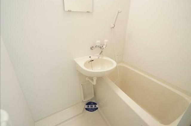 バス・シャワールーム　バスルーム