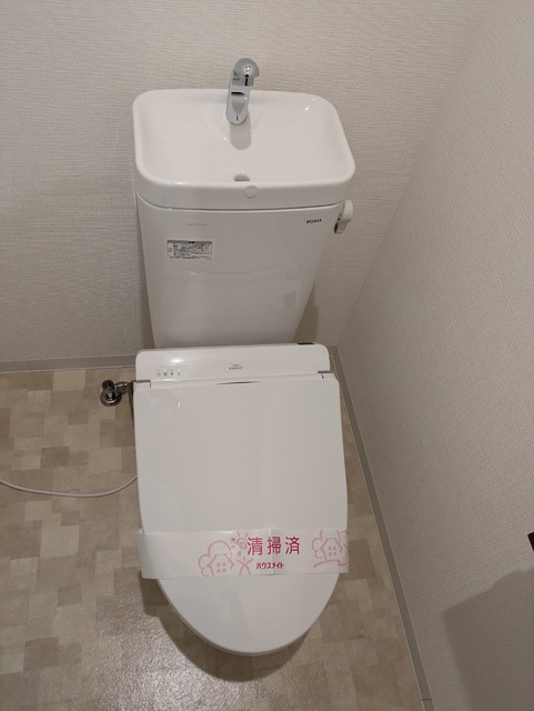 トイレ　★洗浄便座付きのトイレです★