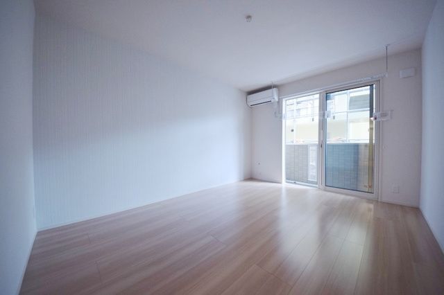 居室・リビング　★開放感のある居室です★