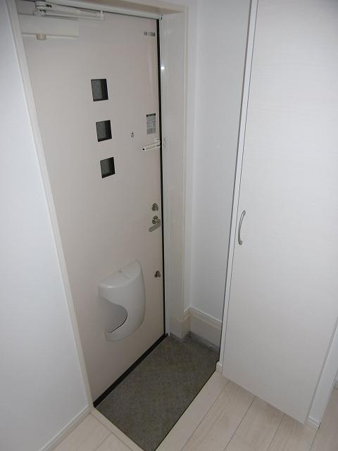 玄関　※参考写真
