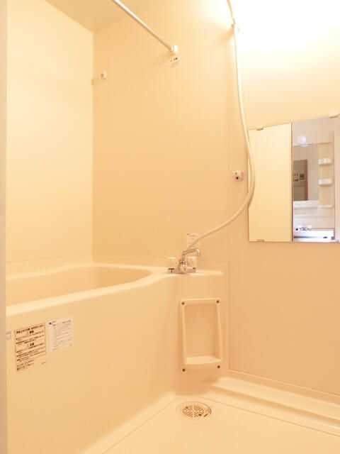 バス・シャワールーム　※別部屋写真参照