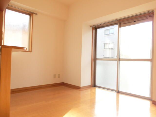 居室・リビング　※別部屋参考写真