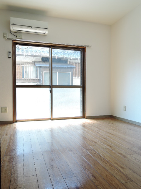 居室・リビング　洋室６帖／エアコン付