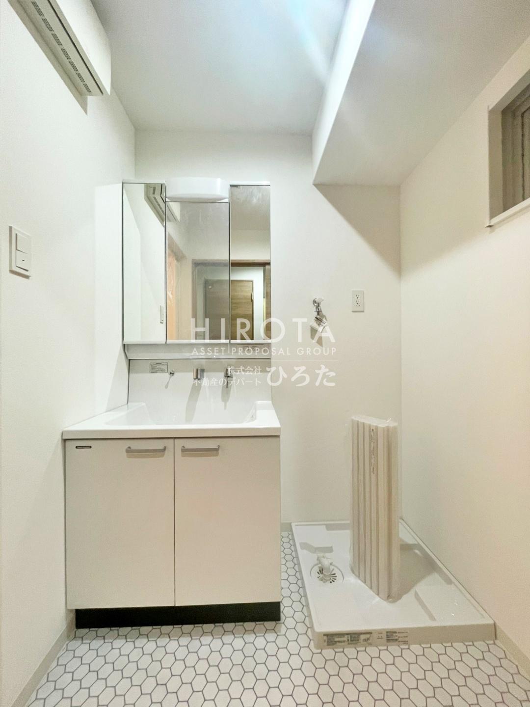 洗面設備　同仕様写真になります