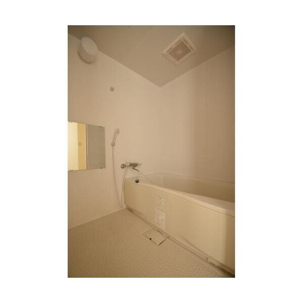 バス・シャワールーム　お風呂で日々の疲れを落としましょう