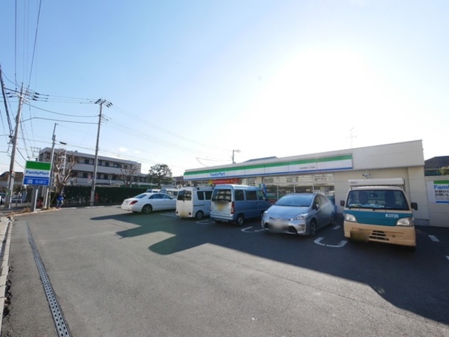 コンビニ　ファミリーマート杉並宮前二丁目店（コンビニ）まで913m