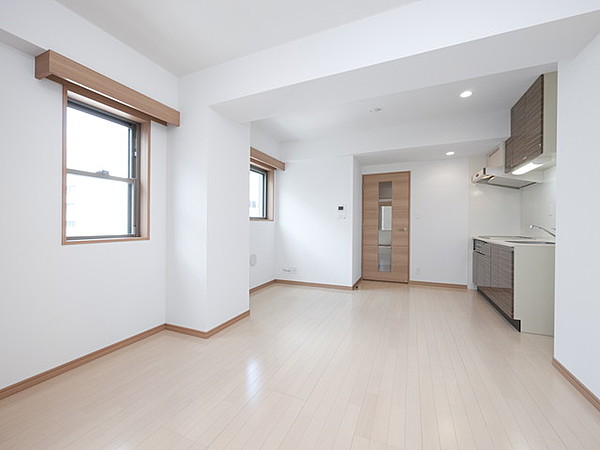 居室・リビング　☆明るい居室☆