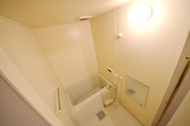 バス・シャワールーム　※同物件別部屋です