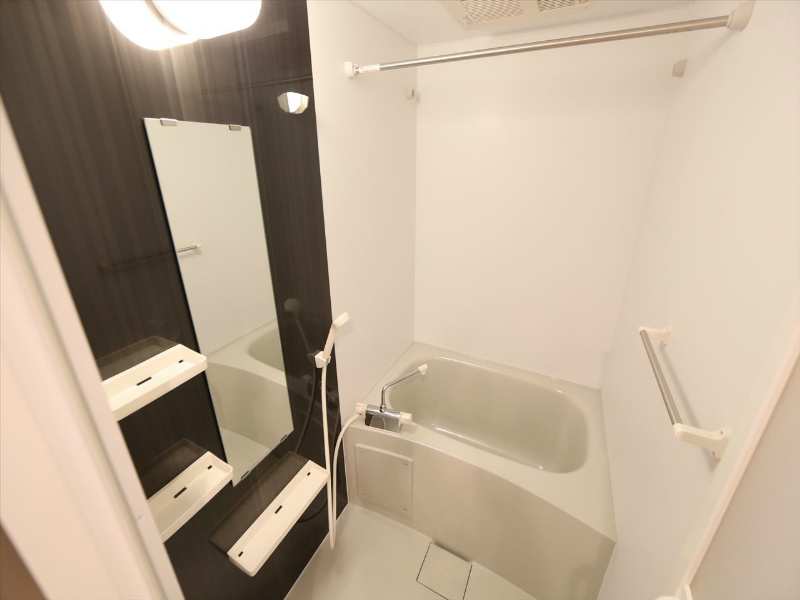 バス・シャワールーム　バスルーム　浴室暖房乾燥機付