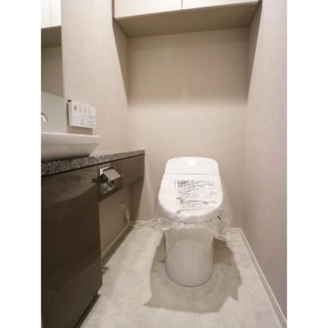 トイレ　写真は同タイプ住居です。