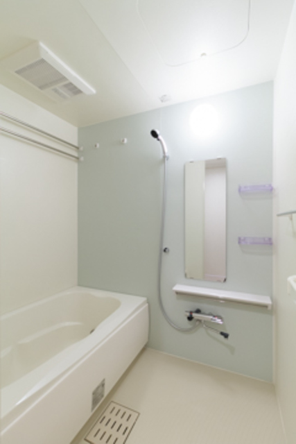 バス・シャワールーム　※写真は同タイプ住戸です。