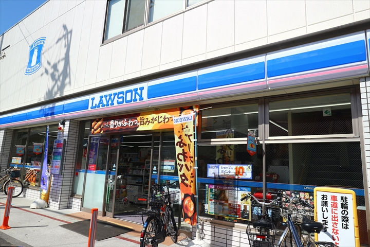 コンビニ　ローソン富田林西口駅前店（コンビニ）まで429m