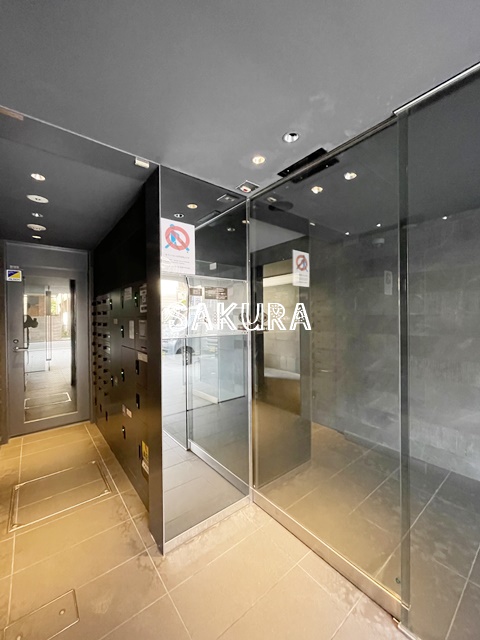 セキュリティ　不審者、勧誘員をシャットアウトできるオートロックです♪