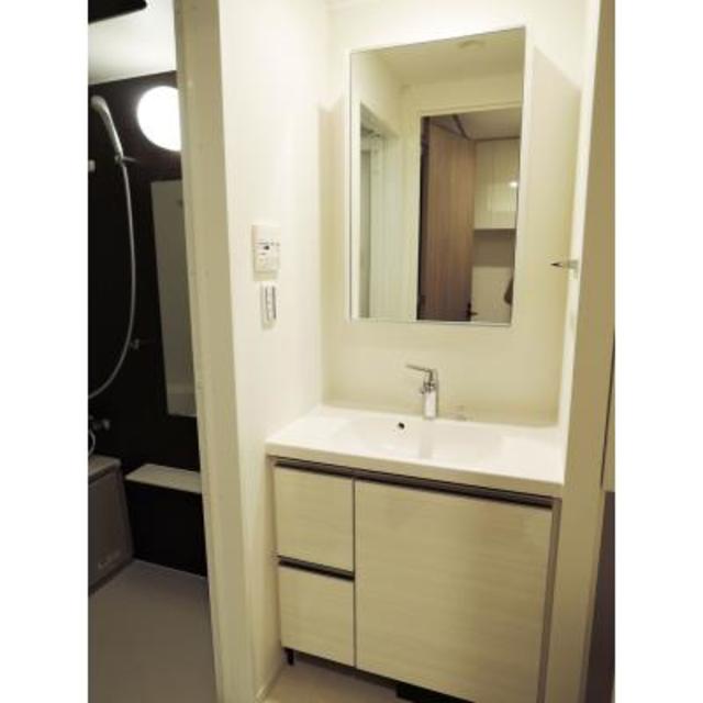 洗面設備　※写真は同タイプ住戸です。