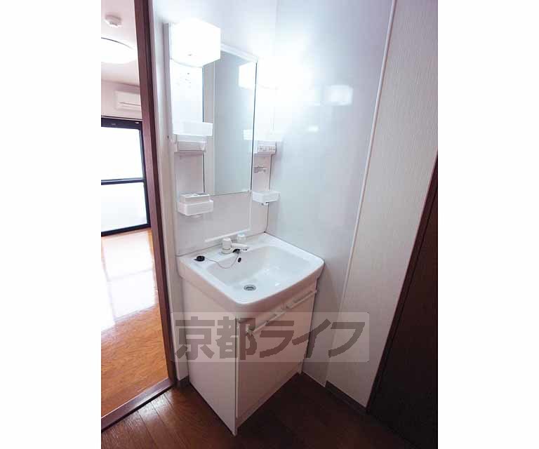 洗面設備　洗面台です。