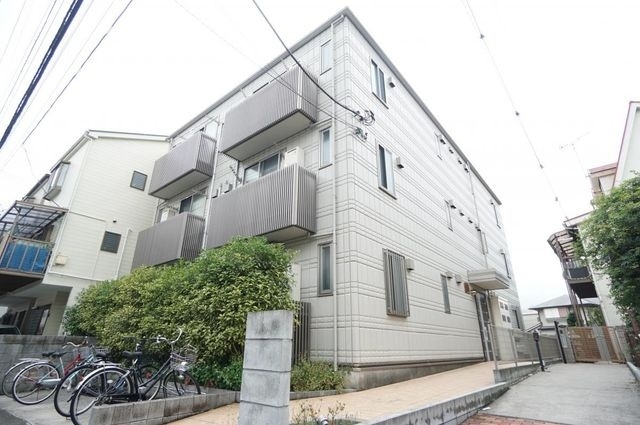 建物外観　オートロック付きです