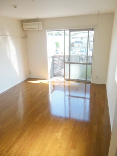 居室・リビング　★部屋はこんなに明るい★