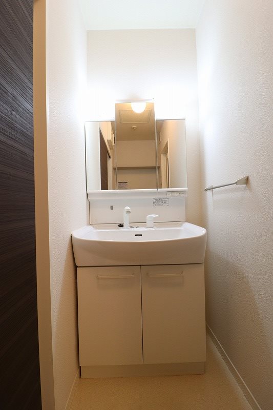 洗面設備　退去予定の為別部屋の写真使用