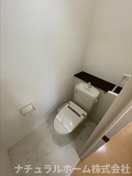 トイレ　温水洗浄暖房便座