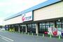 ドラックストア　カワチ薬品間々田店（ドラッグストア）まで637m