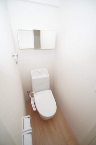 トイレ　※同物件・同タイプの写真です。