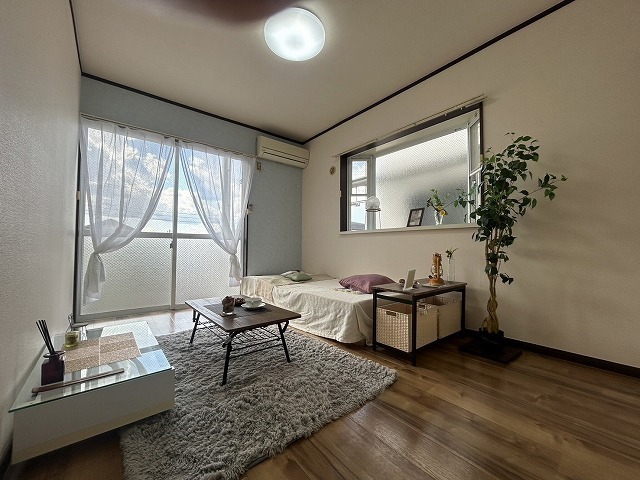 居室・リビング　１階角部屋！閑静な住宅地なので室内快適！