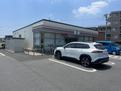 コンビニ　セブンイレブン 柏宿連寺店（コンビニ）まで563m