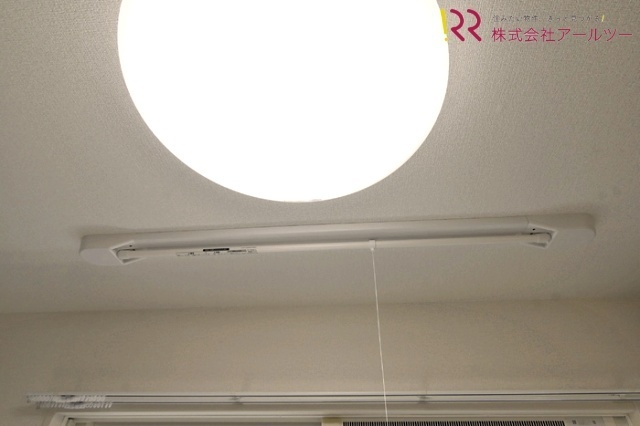 その他　室内物干し機