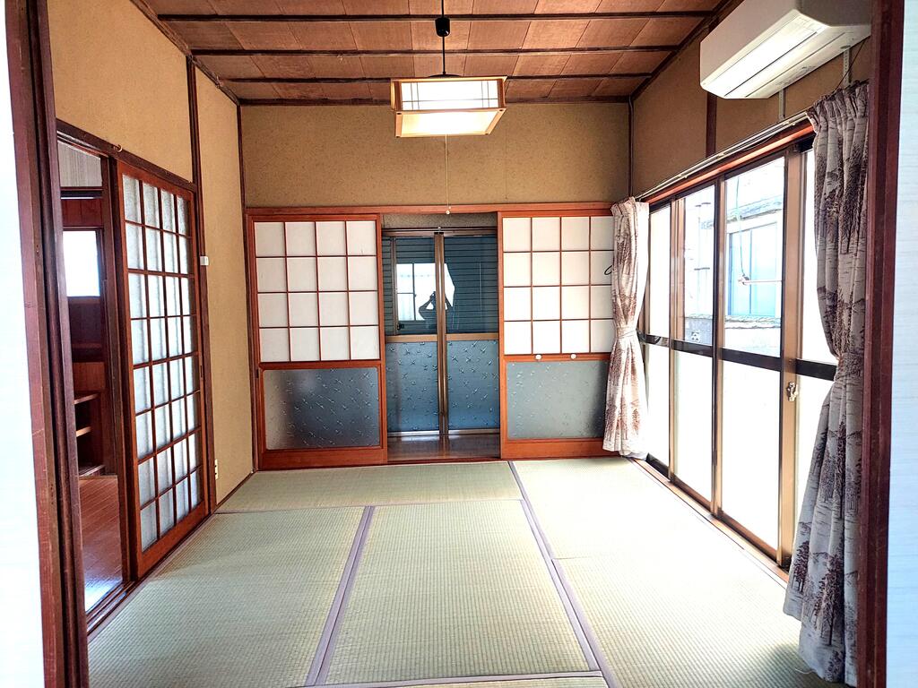 川手二丁目貸家 西側の内装写真